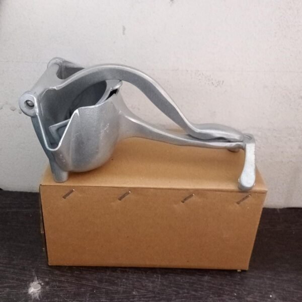 MANUAL ALUMINIUM METAL FRUIT PRESS JUICER  ( BROWN BOX )