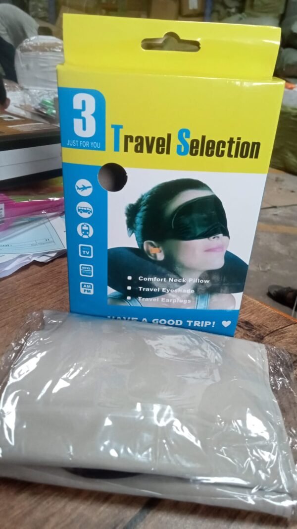 581db40f-553b-47a8-8dcb-8592d71a03c6.jpg 3in1 Air Travel Kit with Pillow, Ear Buds & Eye Mask