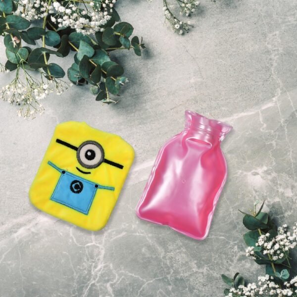 5_0c794a47-9ea6-4d3d-89bd-65f2d3b36ea1.jpg Minions Small Hot Water Bag – Pain Relief for Neck, Shoulder, Hands & Feet (1 Pc)