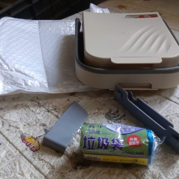 Foldable Hanging Trash Can – Space-Saving Waste Bin for Kitchen, Bathroom & Car