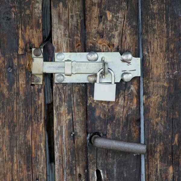 5_5af50175-7d73-492c-a1a1-cf6d7f085900.jpg Multipurpose Solid 4 Keys Padlock 60 mm / 1 Pc)