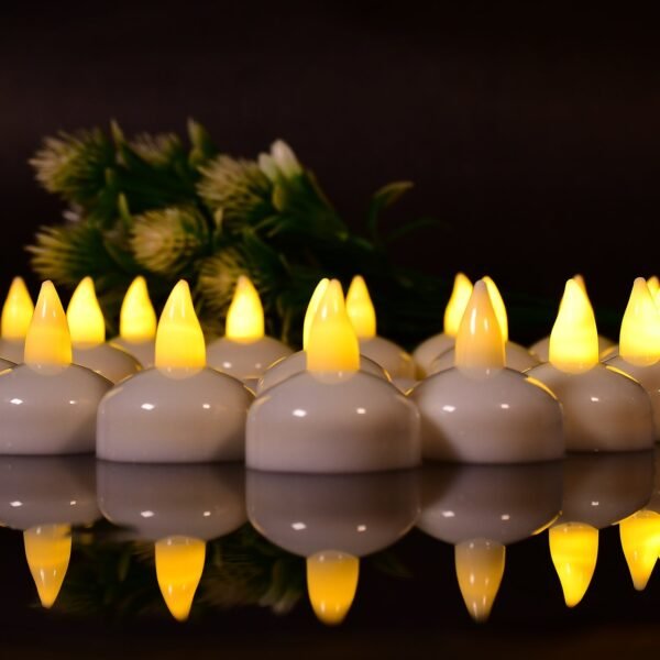 Set of 12 Flameless Floating Candles Battery Operated Tea Lights Tealight Candle