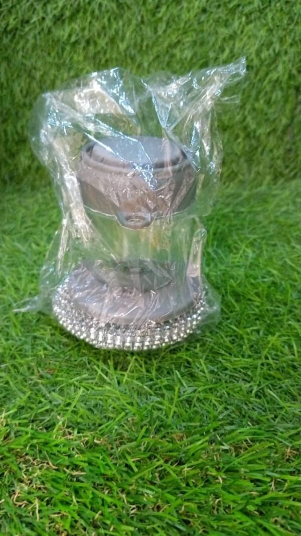 5bba1715-752b-4abe-8cce-563c6b8e6093_a1f2dc38-5db4-4fda-a71c-74d506c54e79.jpg Soap Dispensing Dish Brush (1 Pc): Palm Brush, Kitchen Cleaning