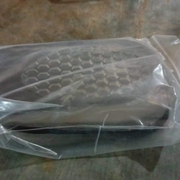 5c38b890-5ffb-407b-9677-218f6edbd5ea.jpg Medium 1 Pairs Silicone Heel Pads, Shoes Insole (11×6×3 Cm)