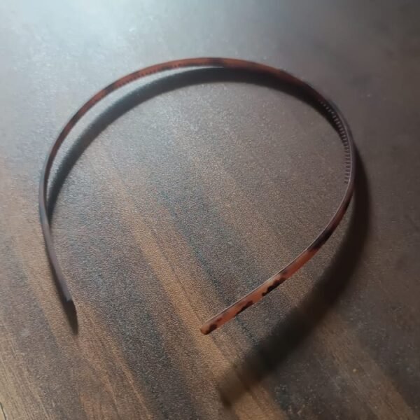 5e52864e-971d-4344-9e3a-010cb6955462.jpg Plastic Simple Headbands Comb Headbands Hairbands (1 Pc)