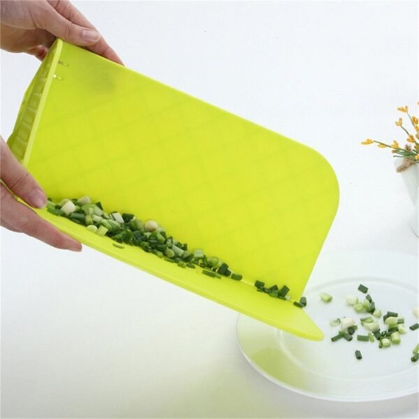 5image_f422eff2-db0f-4072-86b4-e1b474181d10.jpg Multi Chopping Board and Stand for Cutting and Chopping Vegetables