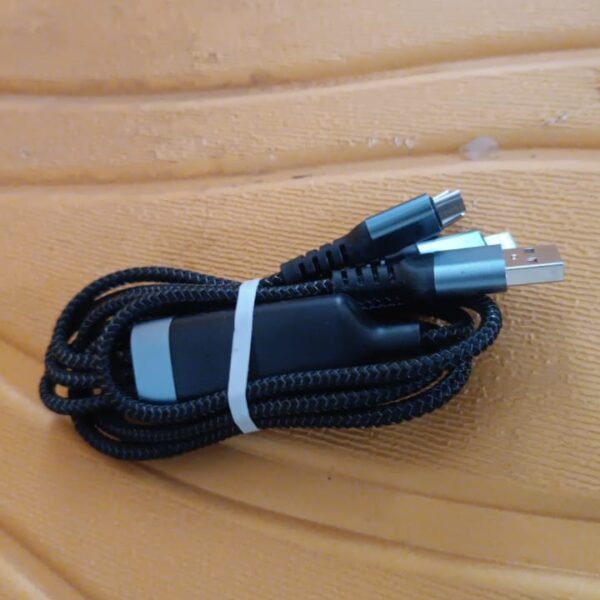 620d425d-9cc8-4077-a34f-7dd839368a8b.jpg 3-in-1 Super Fast Charging Cable 100w