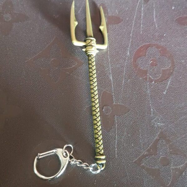 6213dd1b-7fbc-4c6d-952c-16705c28e2f0.jpg Aquaman Metal Keychain - Durable Stainless Steel Design (1 Pc)