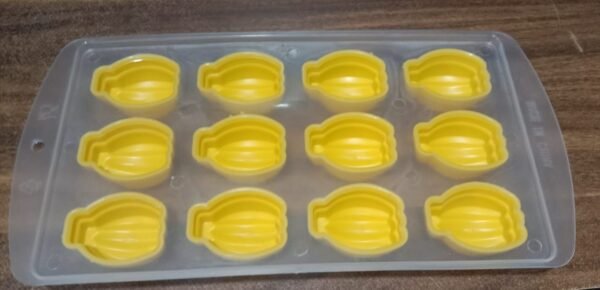 6_18d2c519-d2d6-4fea-a6ea-82e088b5df07.jpg Silicone Fruit-Shaped Ice Cube Tray - Creative Multi-Design Freezer Mold (1 Pc)