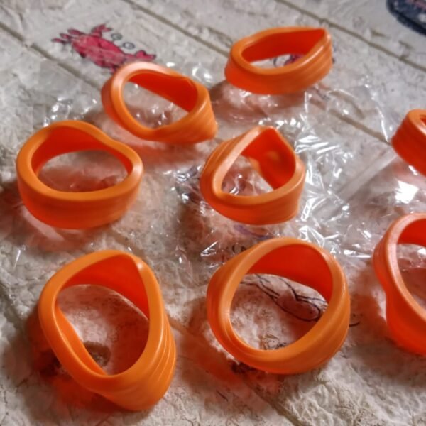 Silicone Luggage Wheel Covers – Noise Reduction & Protection (8 Pcs)