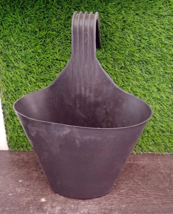 6bb2deac-b613-4810-af5f-4c98658ecea3.jpg Hanging Planter Pot used for storing and holding plants