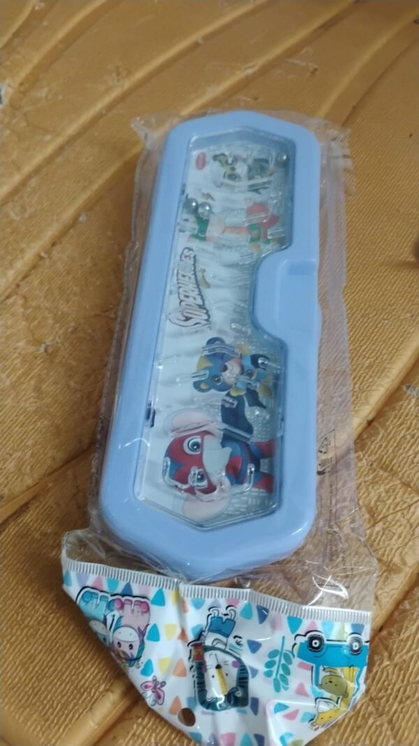 6bb50a64-c8ed-4fa4-bfc3-fdb4eb65be7b_c8de36c0-db29-46eb-9e27-1dc289808035.jpg Cartoon Character Printed Plastic Pencil Box with Built-in Maze Puzzle Game (1 Pc)