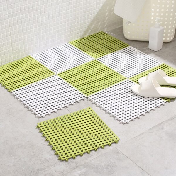 Bath Anti-Slip Mat – Prevent Slippery Surfaces While Bathing (26×26 cm)