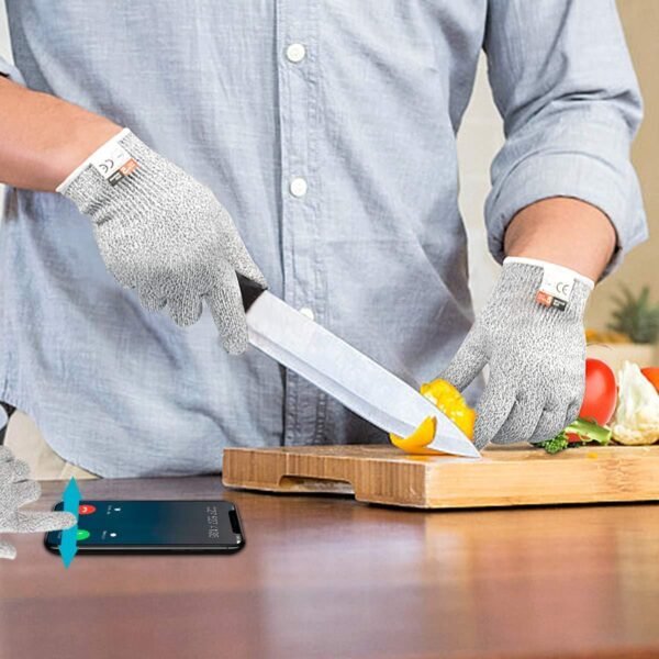 71CGTsniuTL._SL1200.jpg Level 5 Protection Cut Resistant Gloves (1 pair)