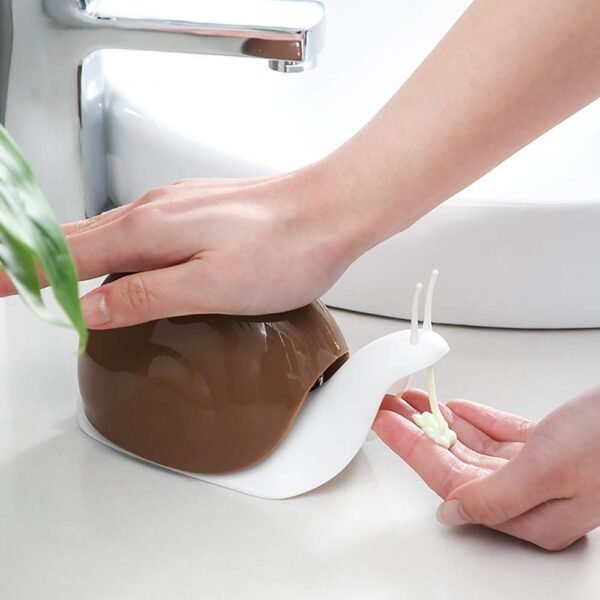 72dc70a8-3f00-4875-983c-96d937093107.jpg Portable Snail Shape Liquid Soap Dispenser