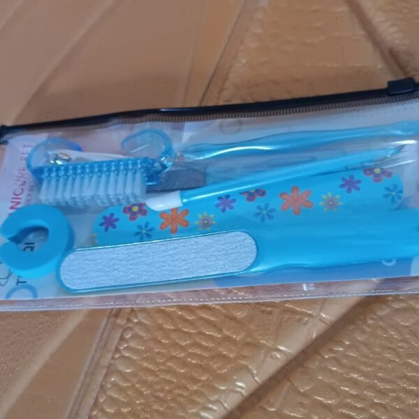 8 in 1 Manicure set Tool Kit