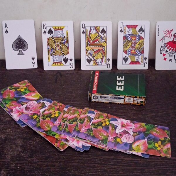 75885d19-a627-4e39-884d-13603398bcda.jpg Luxury Playing Cards Deck with HD Printing & Premium Quality