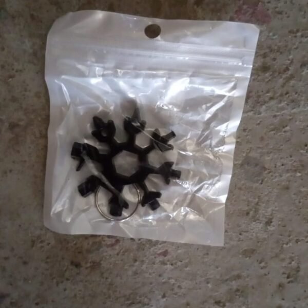 Durable 18-in-1 Snowflake Multi-Tool – Portable Bottle Opener, Screwdriver & Wrench