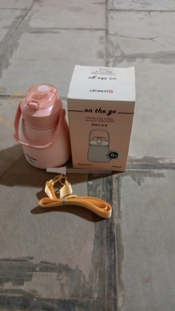 7c41f7f3-38d9-4416-84de-a71e282cc60e.jpg Stainless Steel Mug / Bottle Vacuum Insulated Cup Handle & Strap, Tumbler (1000 ML)