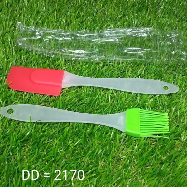 7e94689d-e0e3-447e-9806-453781c283a0.jpg Spatula and Pastry Brush for Cake Decoration