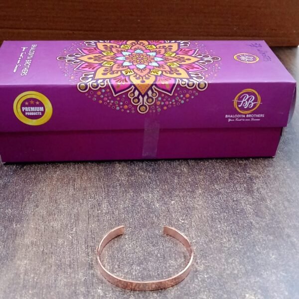 7f476bfb-9228-47fe-89b4-9b4d88cdcec4.jpg Elegant Rose Gold-Plated Open Cuff Bracelet Kada (1 Pc)