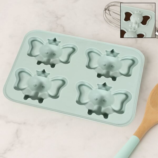 Silicone Cartoon Shape 4 Grid Ice Cube Tray  for Fridge 1 Pc