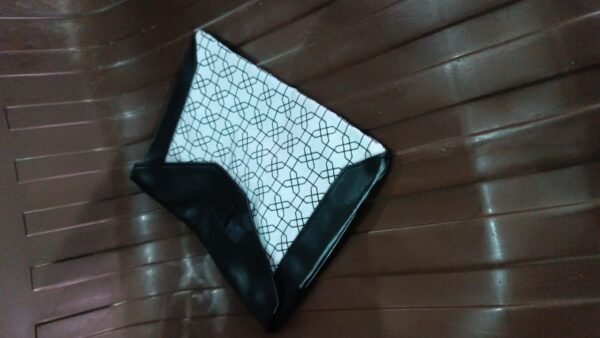 833b4462-76b8-44c5-bee9-d0ceab285278.jpg Multipurpose Pouch With Magnetic Lock(1 Pc / 19×14 Cm)