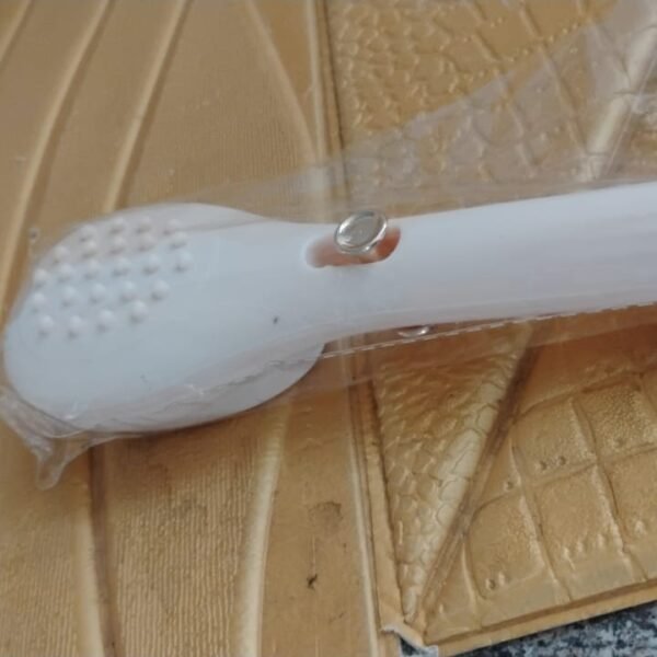 Self-Cleaning Anti-Static Massage Comb (1 Pc)