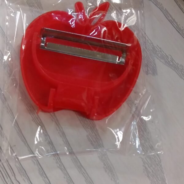 8c3dfab1-4049-47a4-ad52-16f59a43b375_e5eb360c-96a7-4f00-9969-8ff054d91ee9.jpg Apple Shaped Folding Vegetable Peeler for Kitchen Fruit Peeling vegetables