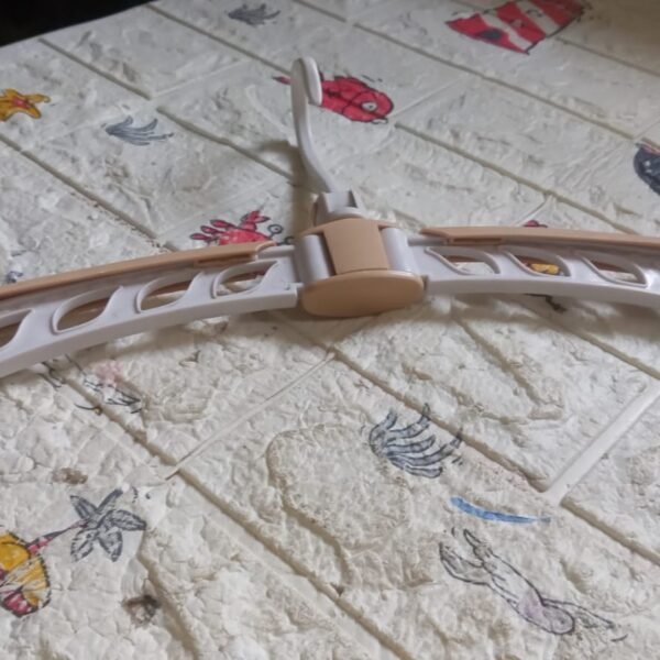 8c8c2fa3-fc23-4f9d-b691-d74d897e1458.jpg Portable Folding Clothes Hanger (1 Pc): 360° Rotation, Travel, Adjustable