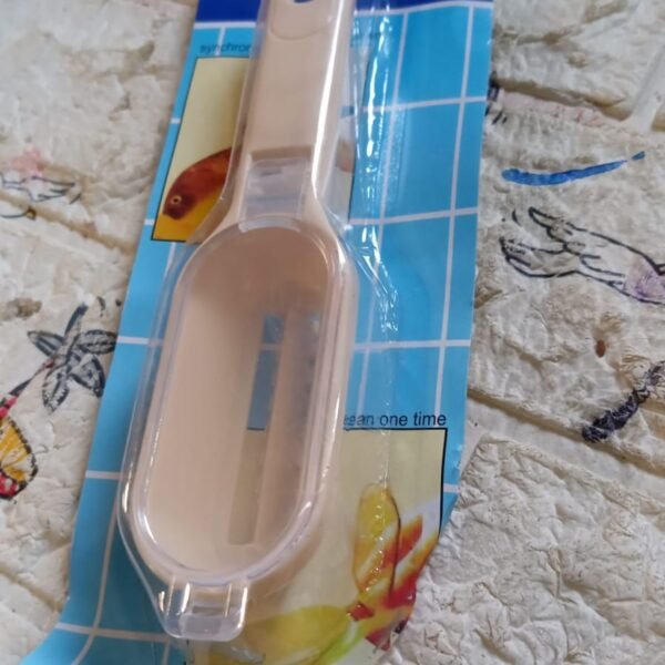 Effortless Fish Cleaning: Scraper, Grater & Brush in One (1 Pc)