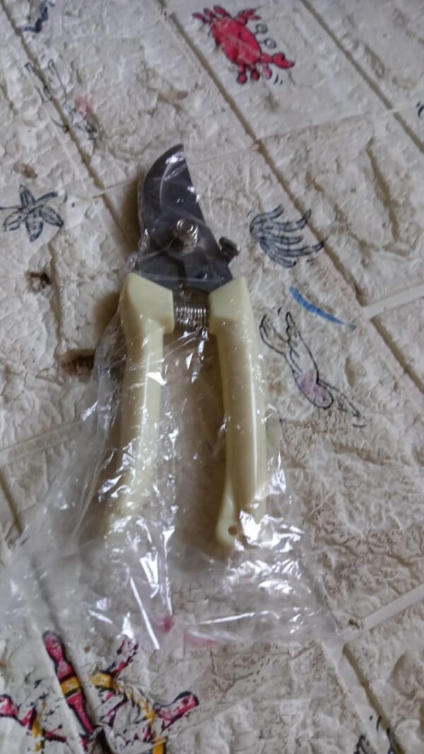 976ba91c-8b1c-4fd9-aac3-b595609aaef2.jpg Stainless Steel Pruning Shears with Sharp Blades and Comfortable handle - Durable Hand Pruner for Comfortable and Easy Cutting, Heavy Duty Gardening Cutter Tool Plant Cutter for Home Garden | Wood Bran (1 Pc)