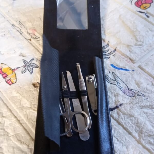 6-in-1 Nail Care Kit: Clippers, Trimmers, Mirror & Travel Case