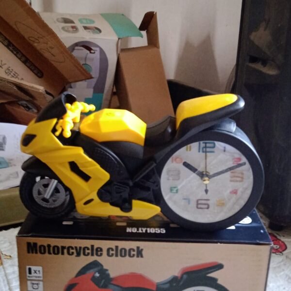 Retro Motorcycle Alarm Clock – Novelty Bike Engine Style Desk Clock