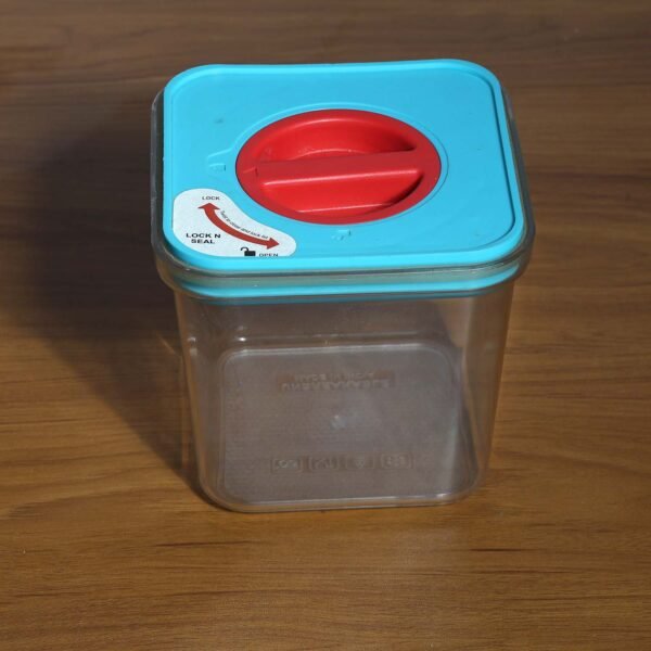 AirtightStorageContainer-live.jpg Lock & Seal Airtight Food Storage Container (Approx. 1000 ml)