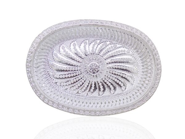 DSCN0115.jpg Multipurpose Royal Design Oval Silver Gift Tray