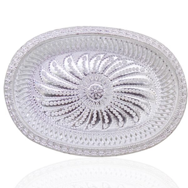 DSCN0115.jpg Multipurpose Royal Design Oval Silver Gift Tray