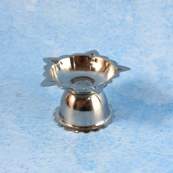 Stainless Steel Sunflower Design Diya Stand (Small Size / 1 Pc)