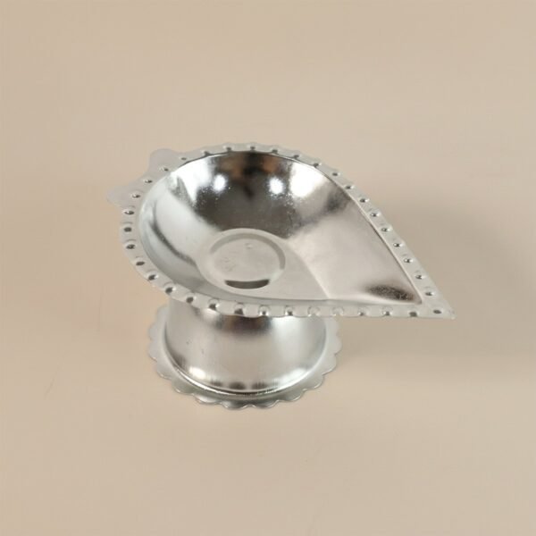 Diya-04_66e73eee-0dd0-4f04-ac50-5de2beda0c2d.jpg Stainless Steel Diamond Design Agarbatti & Diya Stand (1 Pc)