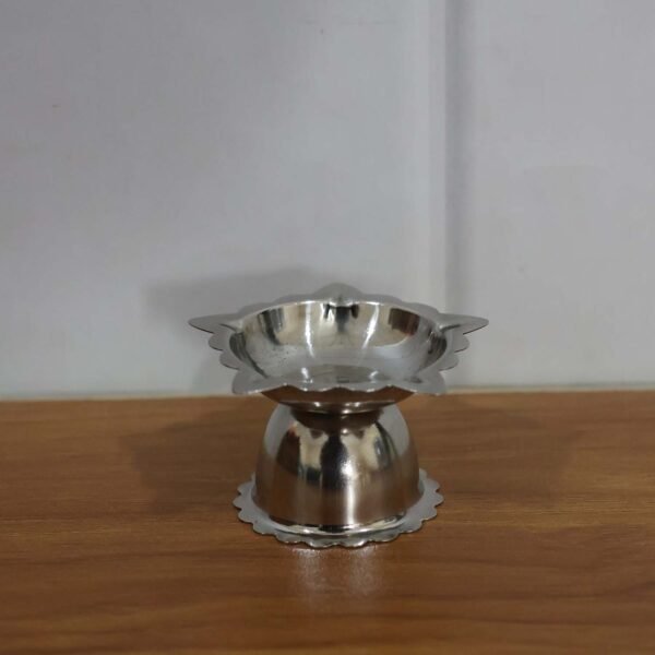 Stainless Steel Sunflower Design Diya Stand (Small Size / 1 Pc)
