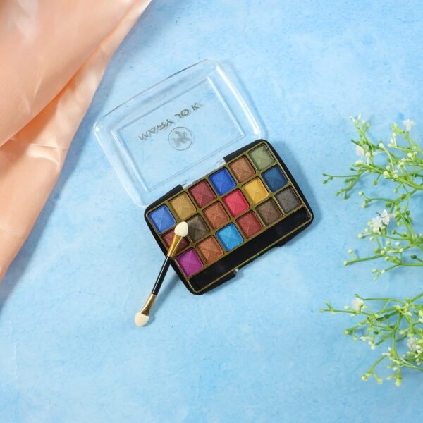 Eyeshadow-02.jpg Premium 18-Color Shimmer Eyeshadow Palette (12 GM / 1 Pc)