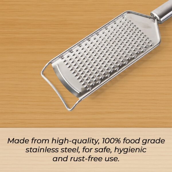 Grater-04_4ab6224a-e968-4faa-a876-3bdba634aa18.jpg Supermom Supermom Stainless Steel Carrot Grater (1 Pc)