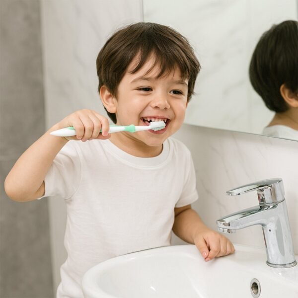 Guntoothbrush-03.jpg Kids Toothbrush and Water Gun Toy Set