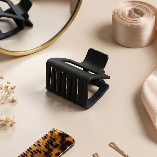 Premium Matte Finish Strong Hold Hair Claw Clip (1 Pc)