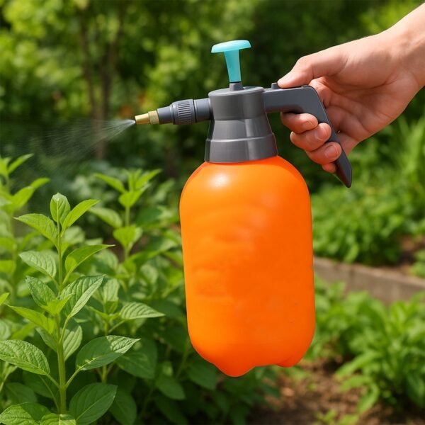 Handheld-Pressure-Sprayer-02.jpg Water Sprayer Hand-held Pump Pressure Garden Sprayer - 2 L (Mix Color)