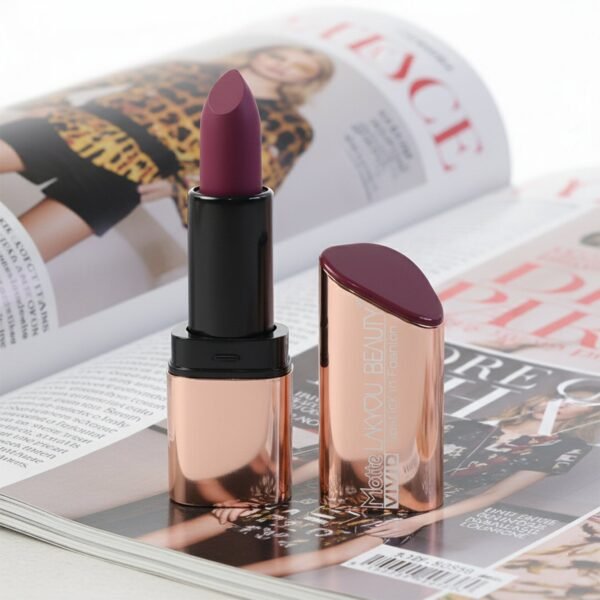 Lipstick-06_f9e1ad6e-e421-4750-8fe1-9af3ea11d570.jpg Vivid Matte Mix-Color Lipstick (1 Pc)