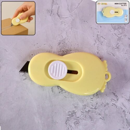 Mini-Cutter-01.jpg Compact Mini Safety Cutter with Retractable Blade - (1 Pc)