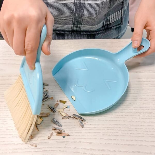 MiniDustpan-03.jpg 2-in-1 Mini Cleaning Dustpan & Hand Brush Set (1 Set)