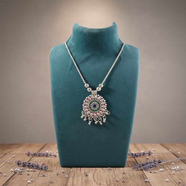 Antique Silver-Tone Oxidized Circular Enamel Pendant Necklace (1 Pc)