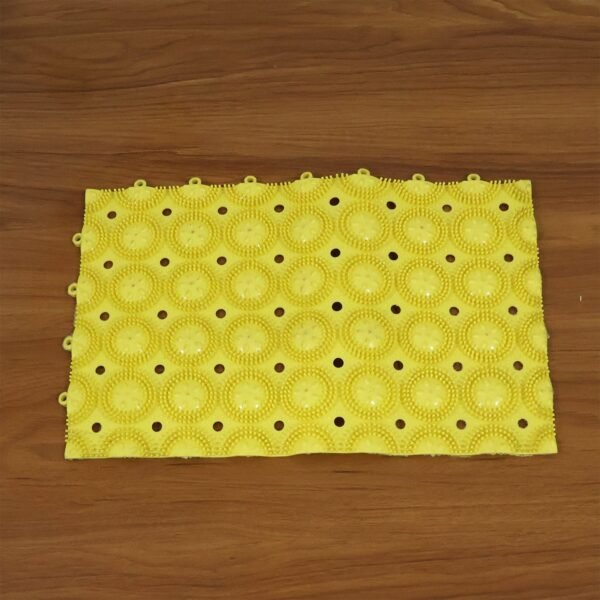 Multipurpose Anti-Slip Bathroom Massage Mat with Suction Cups (33 × 21 cm)